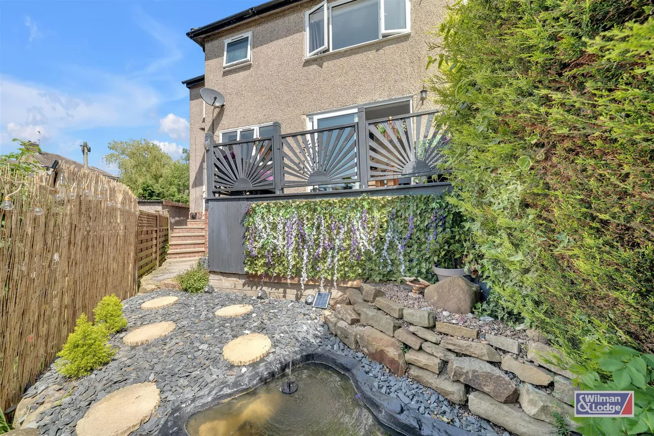 Southfield Drive, Riddlesden, BD20 5HT, photo 2