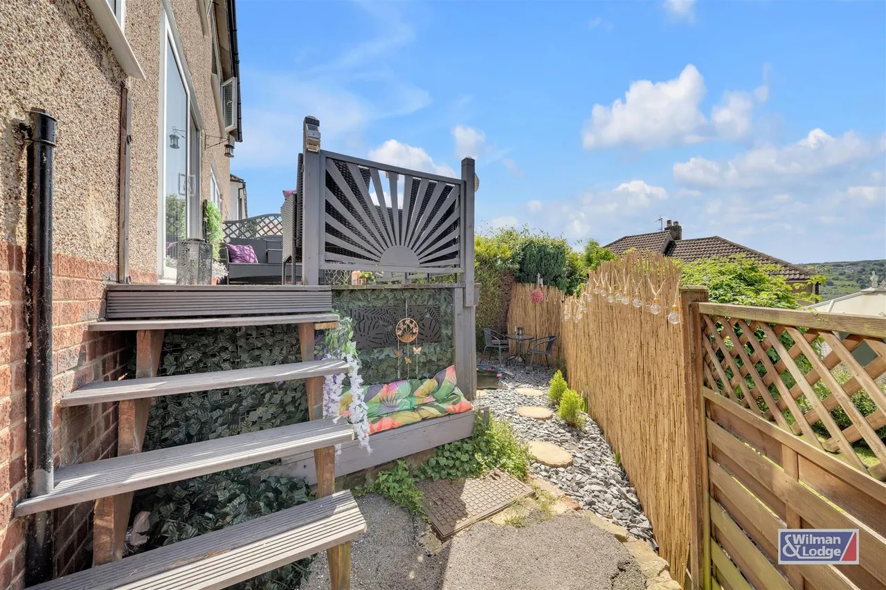 Southfield Drive, Riddlesden, BD20 5HT, photo 6