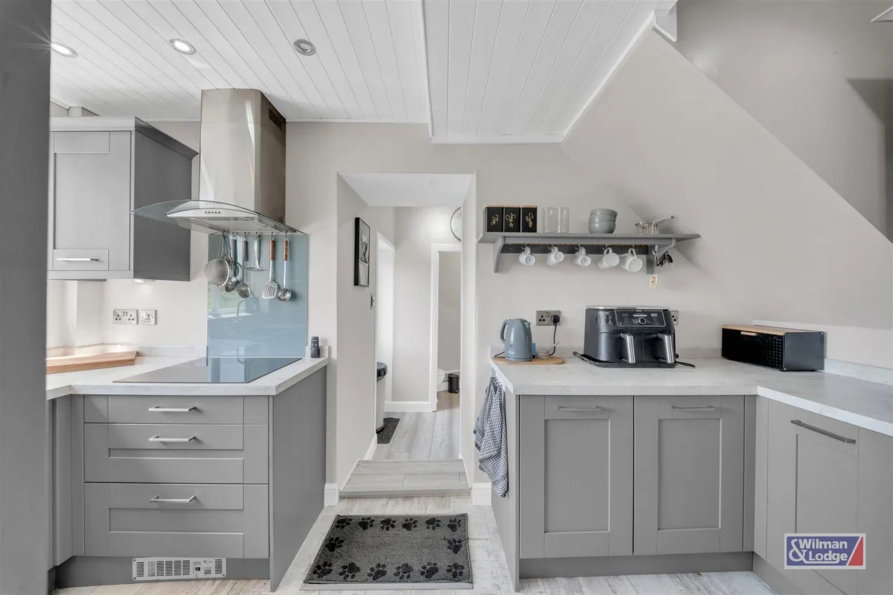 Southfield Drive, Riddlesden, BD20 5HT, photo 8