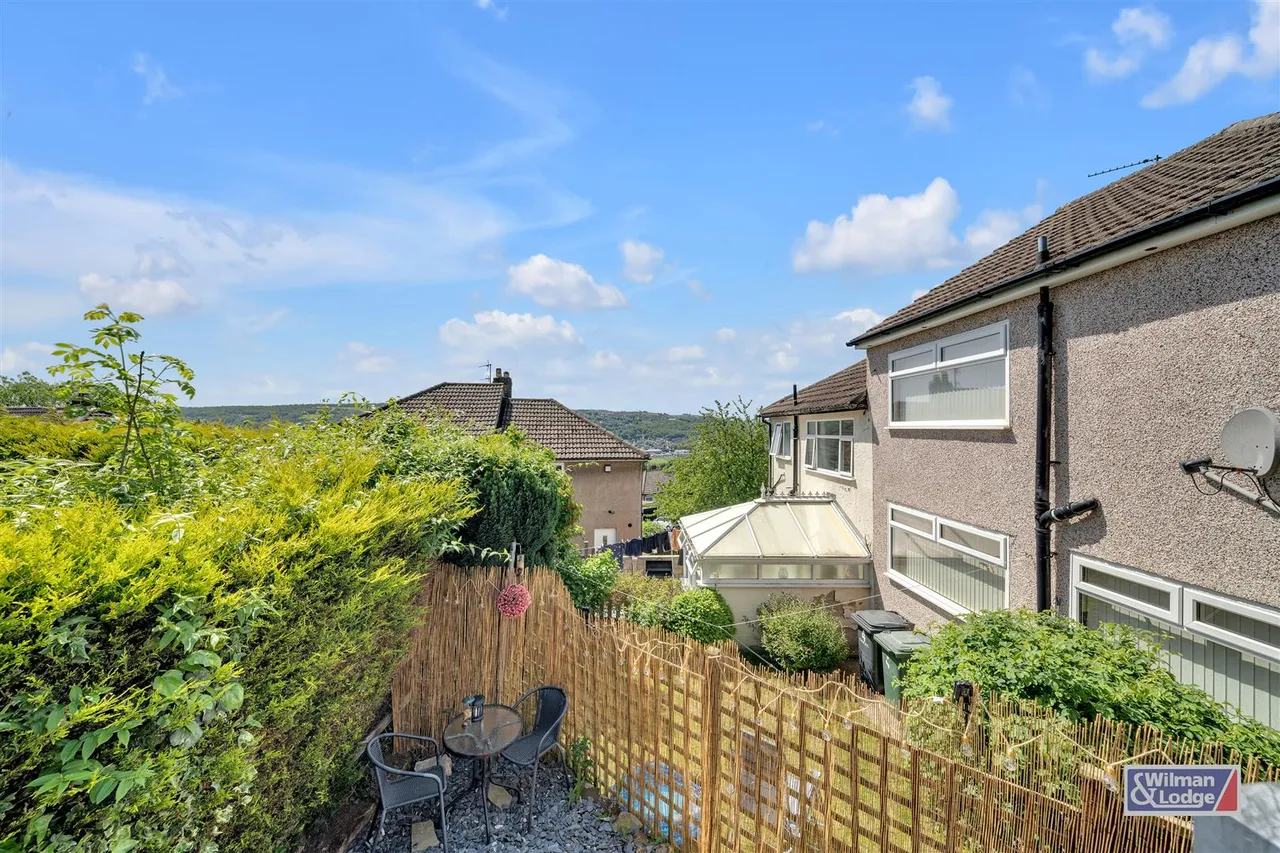 Southfield Drive, Riddlesden, BD20 5HT, photo 25