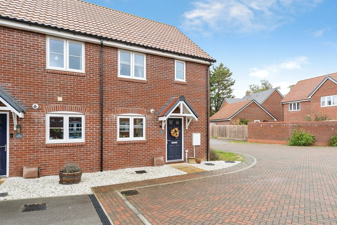 Honeysuckle Close, Wimblington, PE15, photo 16