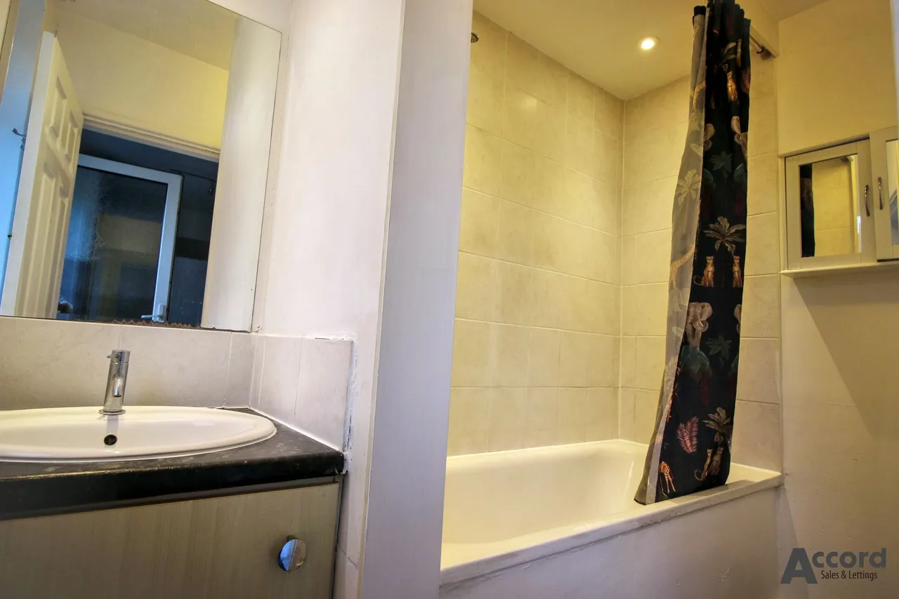 Hewett Road, Dagenham, RM8, photo 4