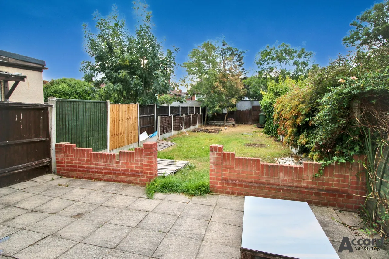 Hewett Road, Dagenham, RM8, photo 16