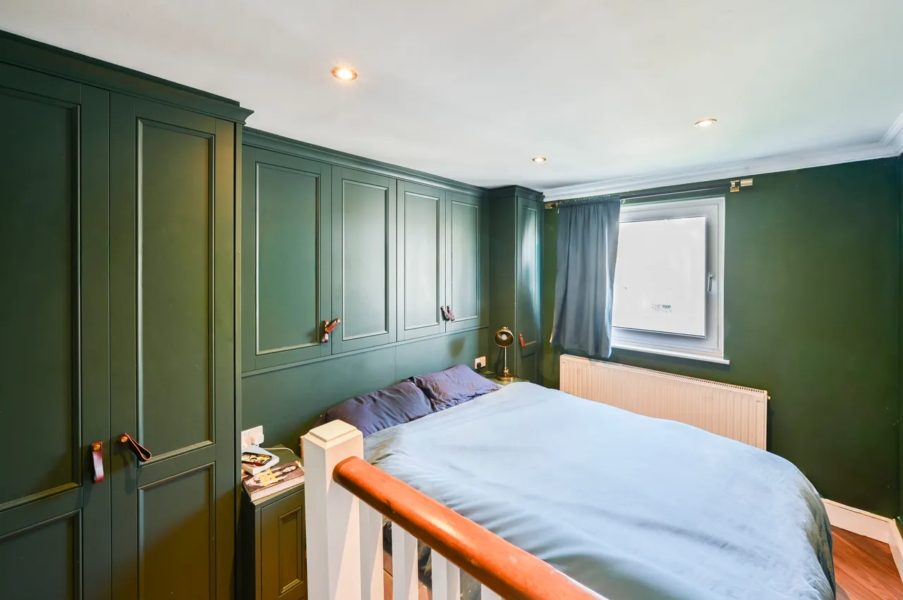 Flat 5, 95 Finborough Road, London, photo 6