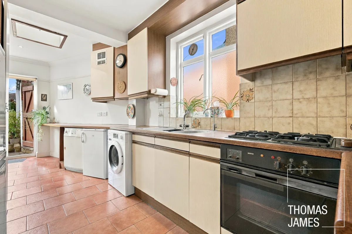 Bincote Road, Enfield, EN2, photo 5