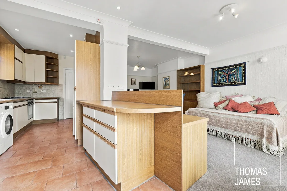 Bincote Road, Enfield, EN2, photo 7