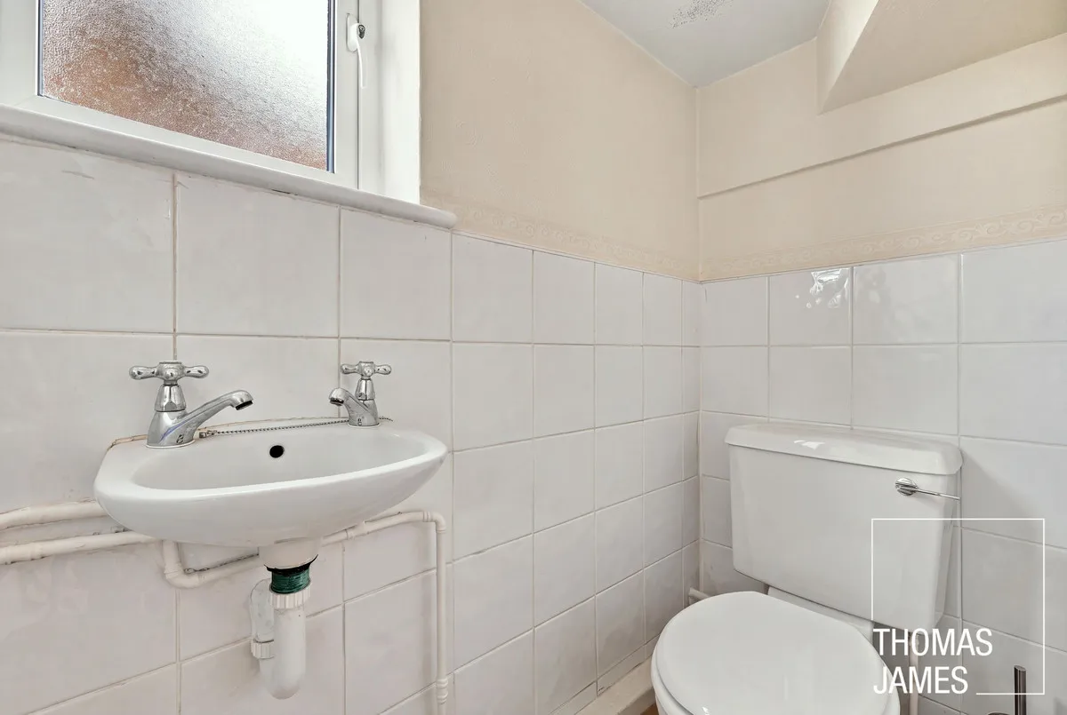 Bincote Road, Enfield, EN2, photo 13