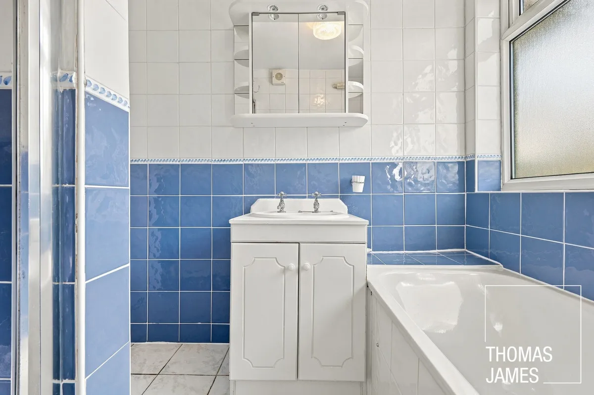 Bincote Road, Enfield, EN2, photo 19