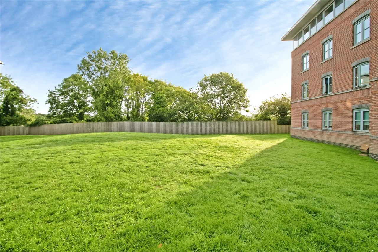 Brunel Court, Truro, TR1, photo 16