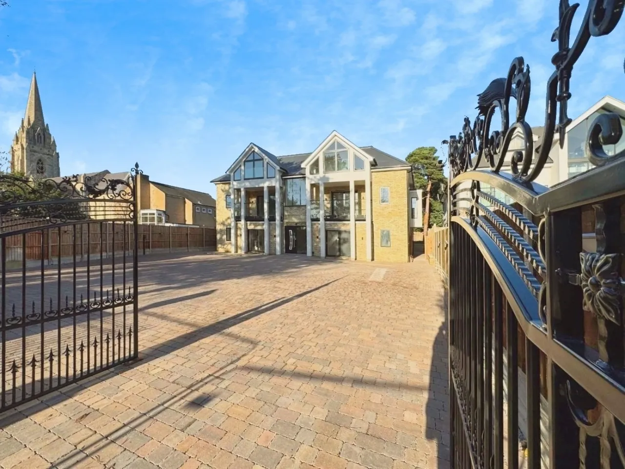 2 bed flat to rent, Bickley Park Road, Bickley, BR1