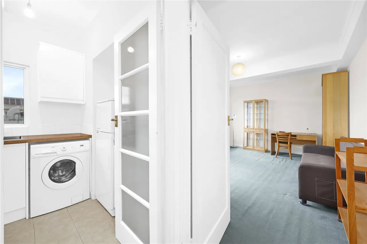 University Street, London, WC1E, photo 9