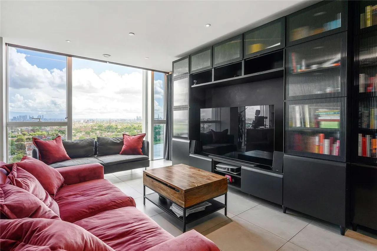 Devan Grove, London, N4 2GL, photo 4
