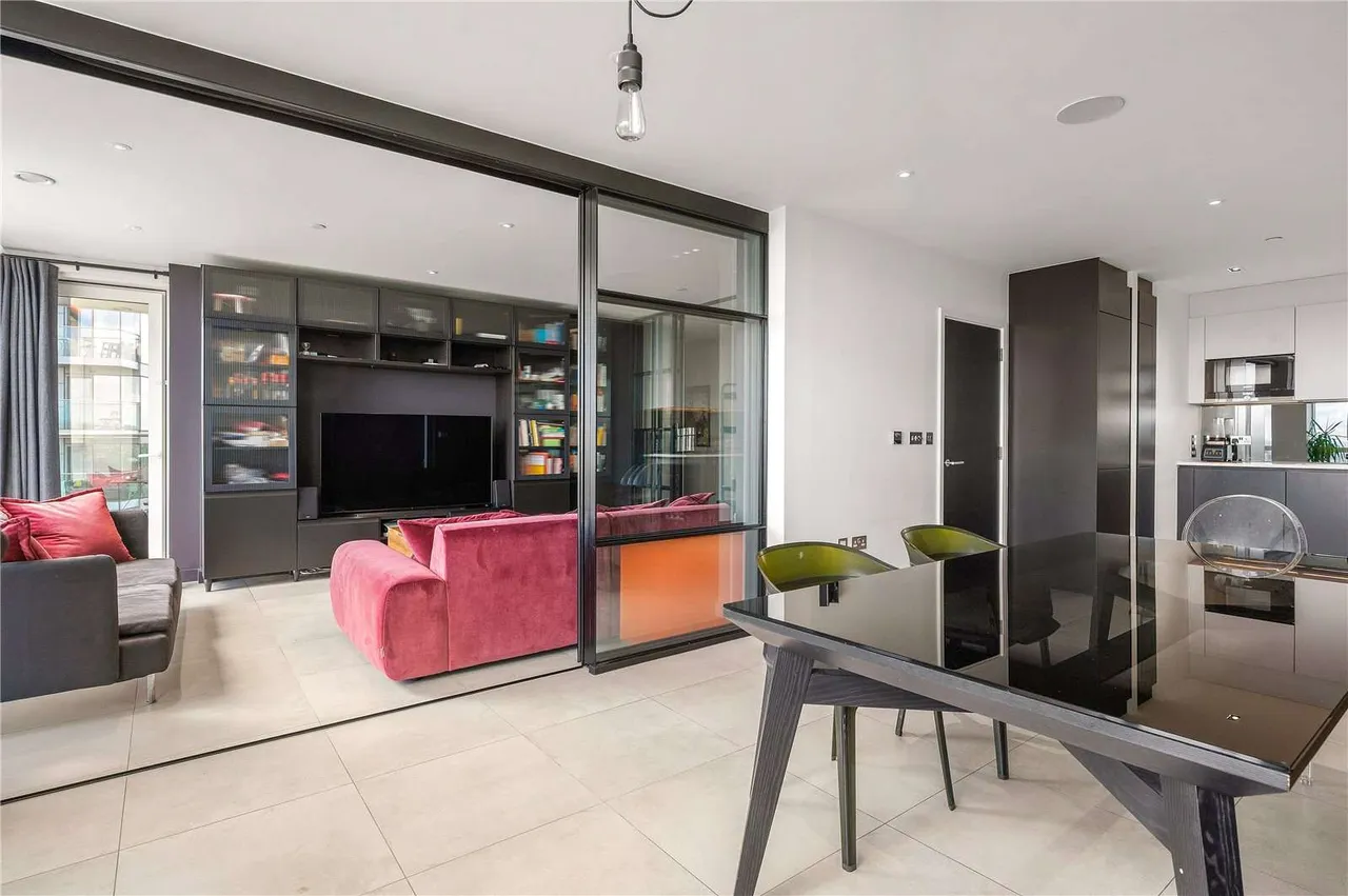 Devan Grove, London, N4 2GL, photo 7