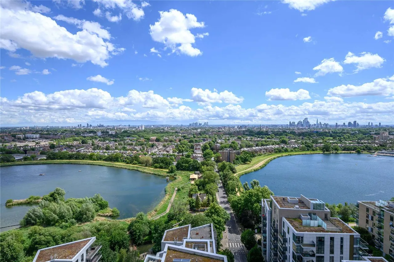 2 bed flat for sale — Devan Grove, London, N4 2GL
