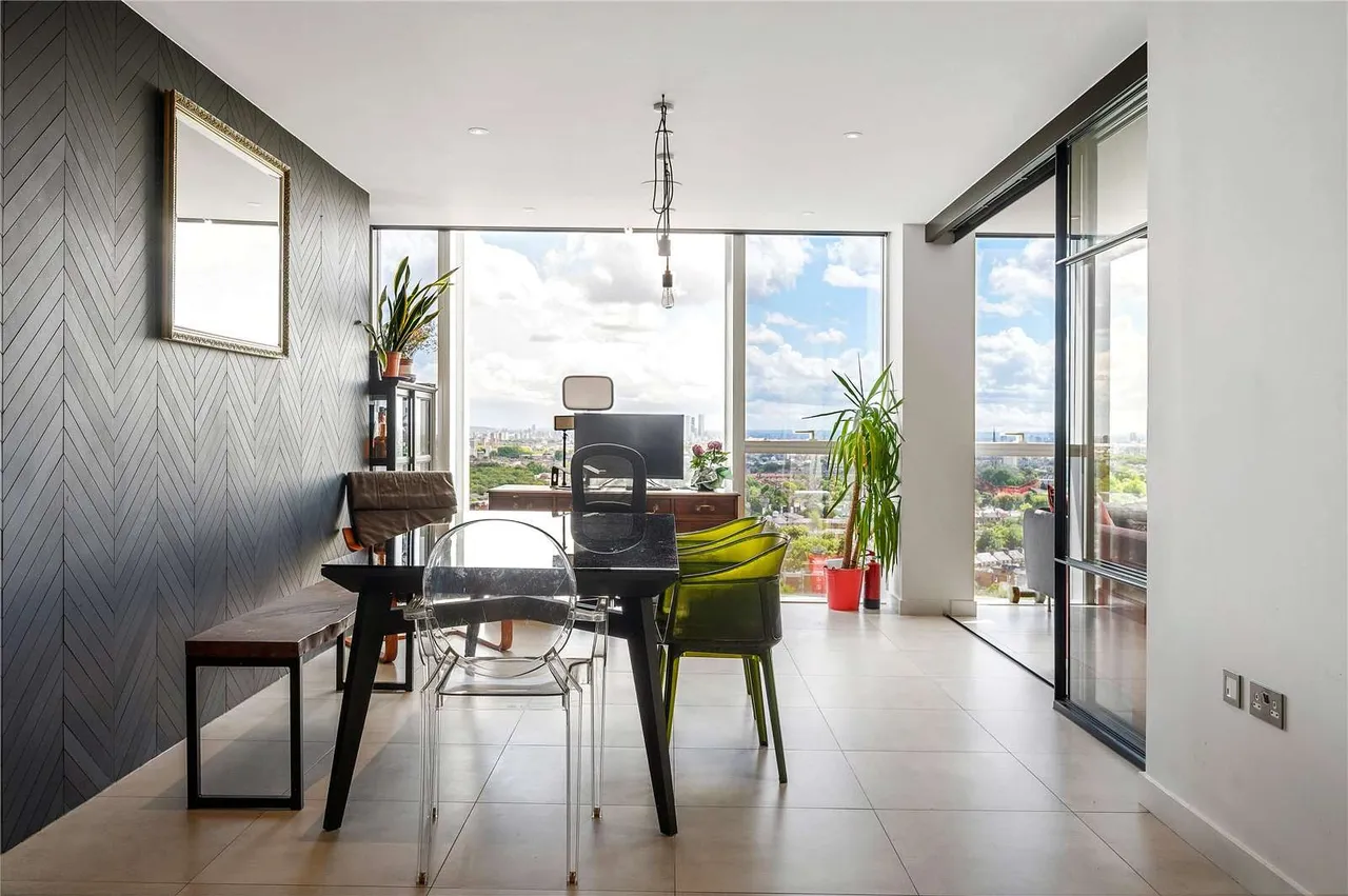 Devan Grove, London, N4 2GL, photo 8