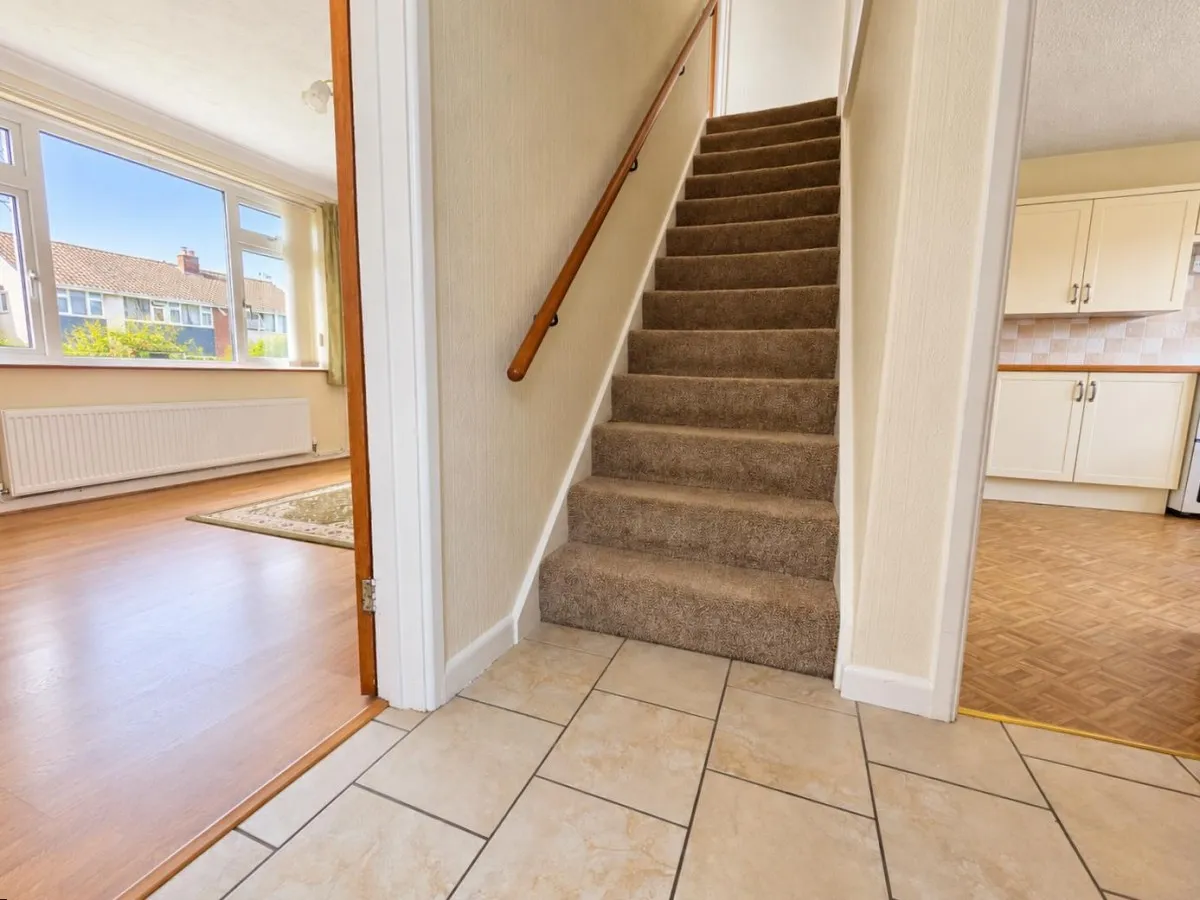 Barnacre Drive, Hucclecote, GL3, photo 9