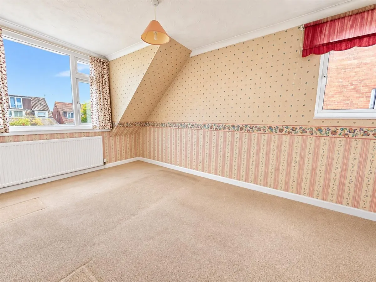 Barnacre Drive, Hucclecote, GL3, photo 8