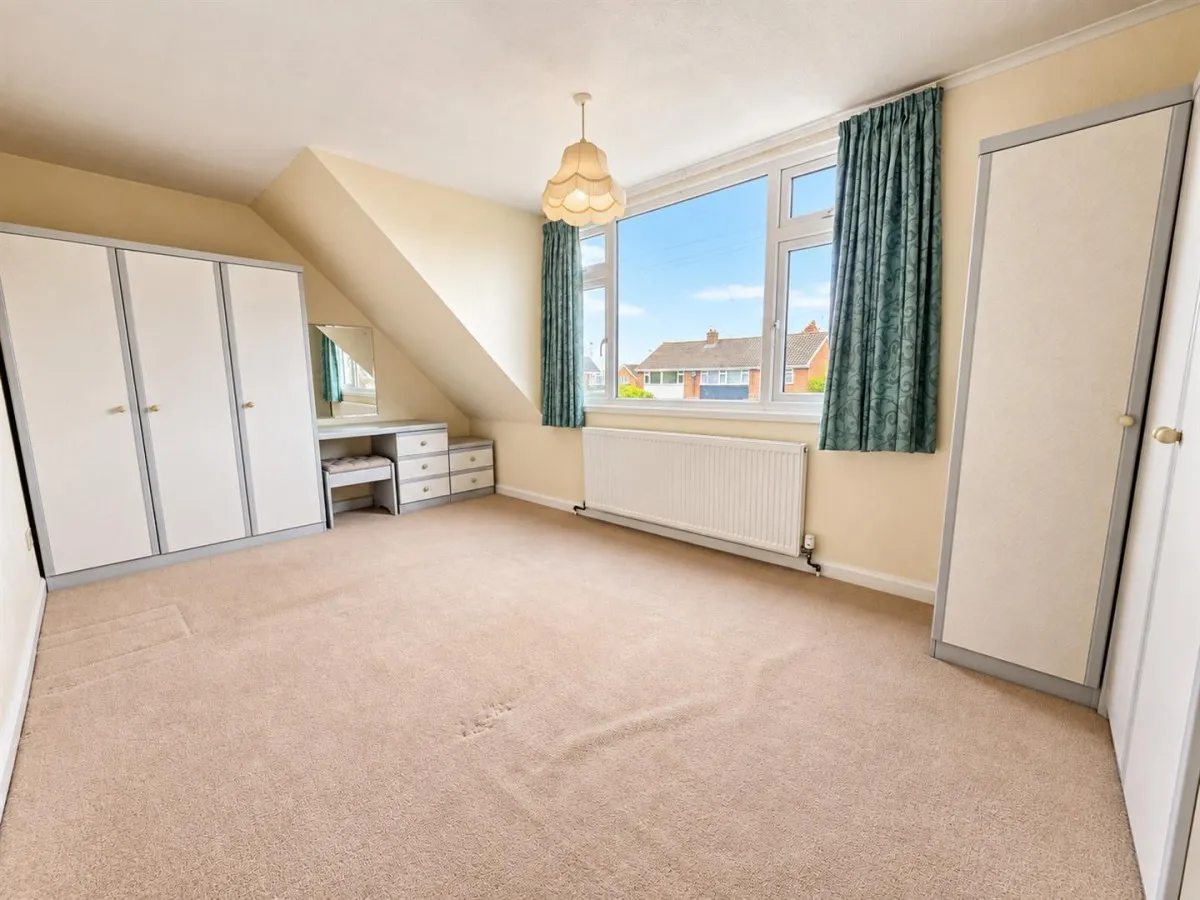 Barnacre Drive, Hucclecote, GL3, photo 5