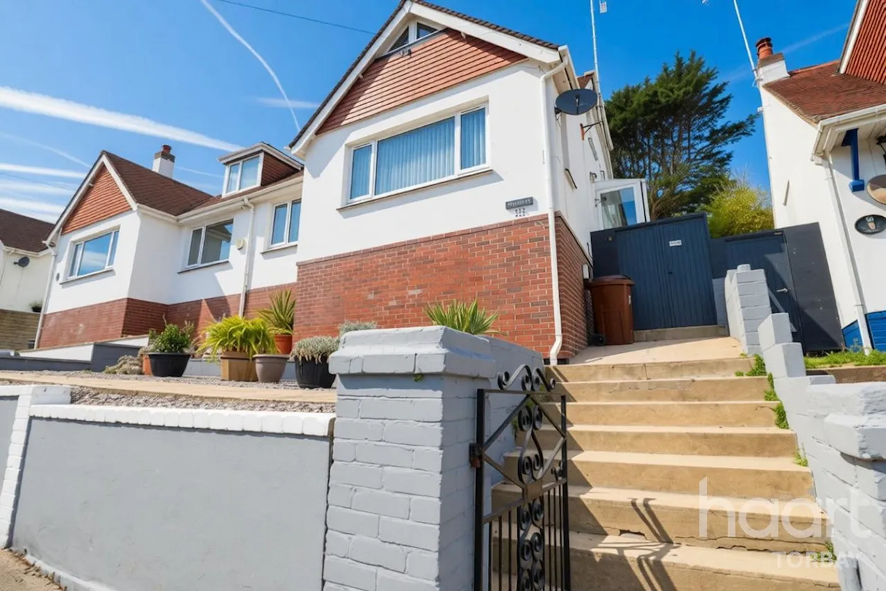 4 bed house for sale, Clifton Road, Paignton, TQ3