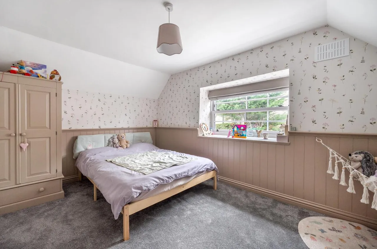 The Street, Hullavington, SN14, photo 12