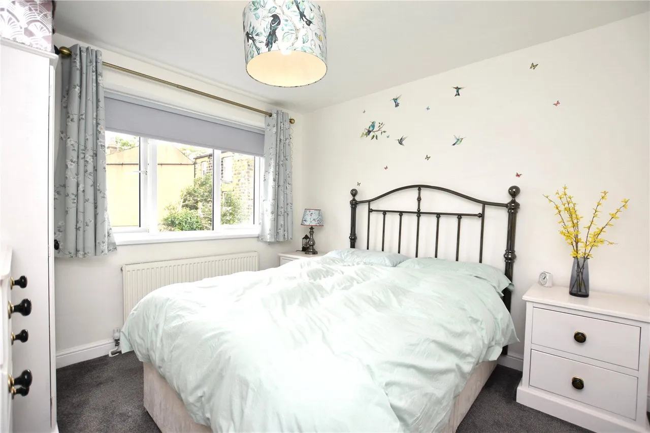 Elizabeth Grove, Morley, LS27, photo 7