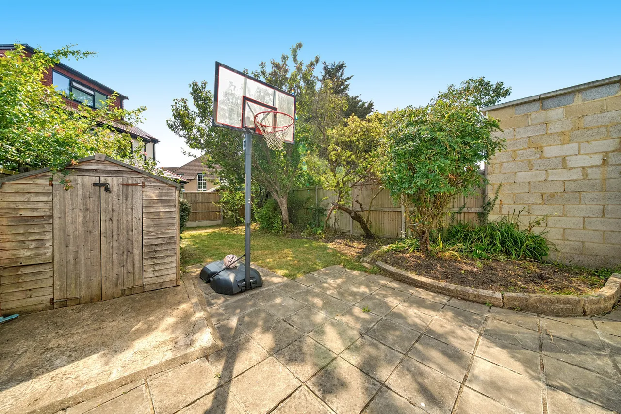 Somerset Avenue, Raynes Park, London, SW20, photo 11