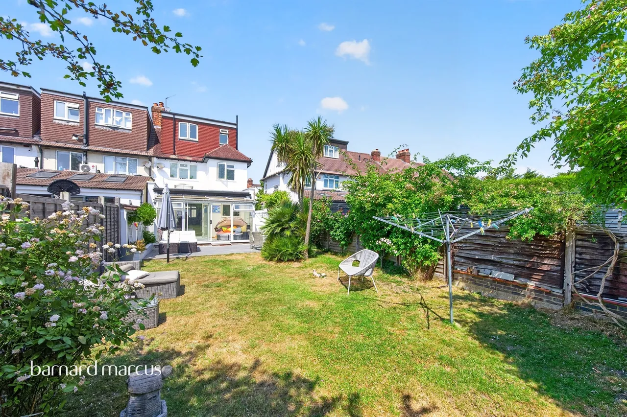 Caldbeck Avenue, Worcester Park, photo 10