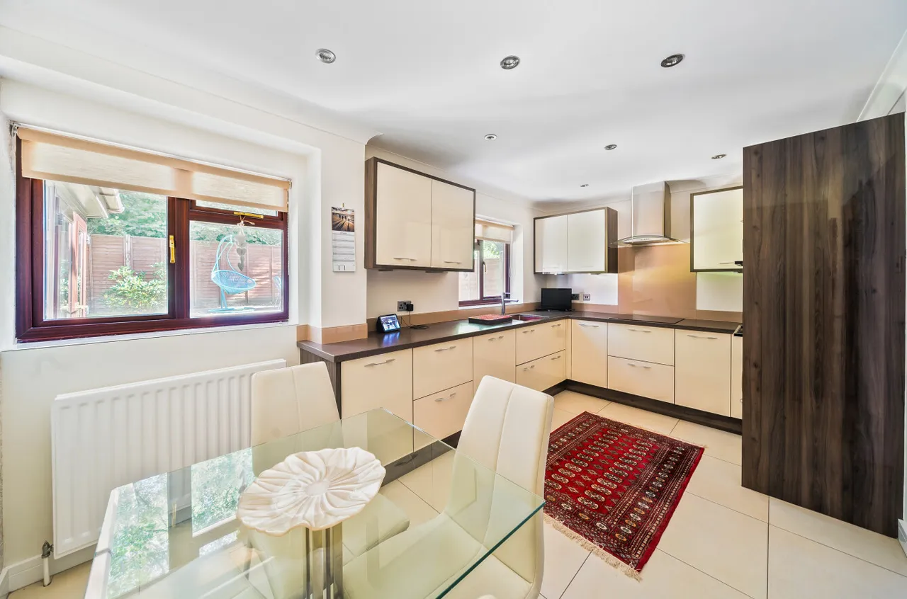Sovereign Way, Boyatt Wood, SO50, photo 4
