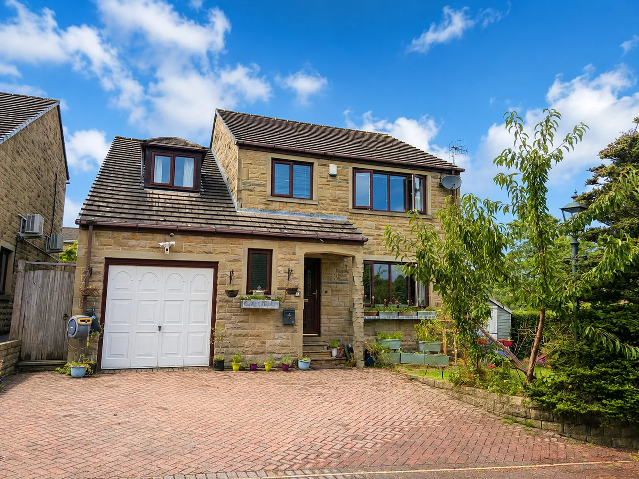 4 bed house for sale — The Hayfields, Haworth, Keighley