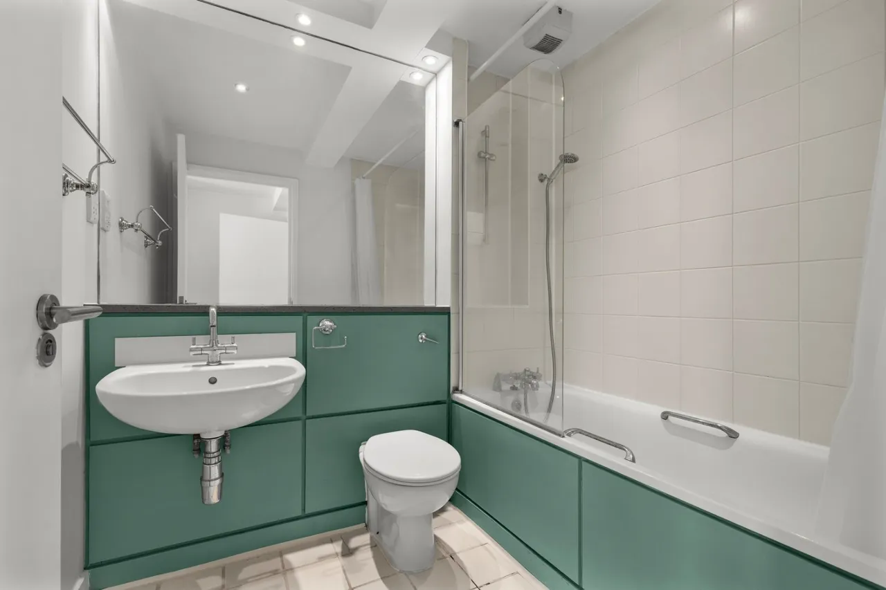 Tower Bridge Road, London, SE1, photo 12