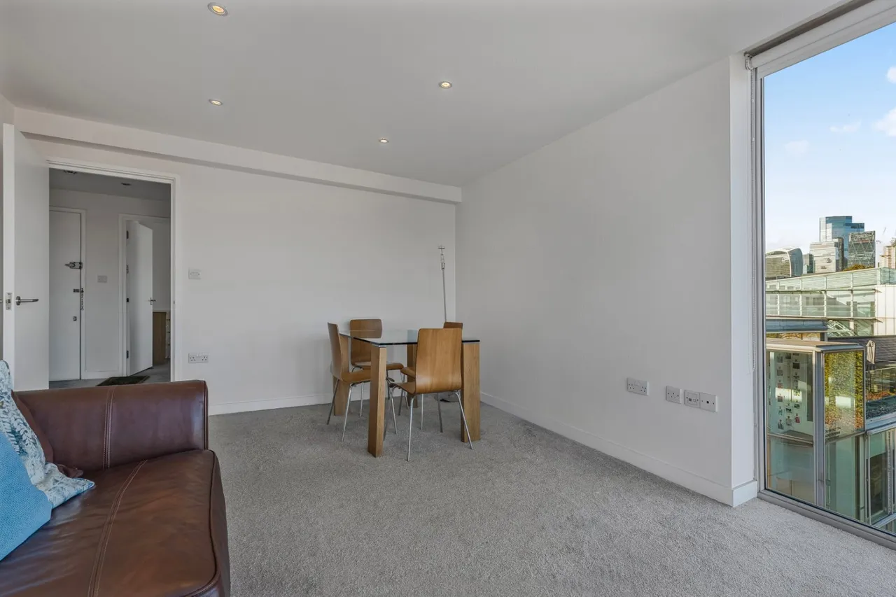 Tower Bridge Road, London, SE1, photo 6