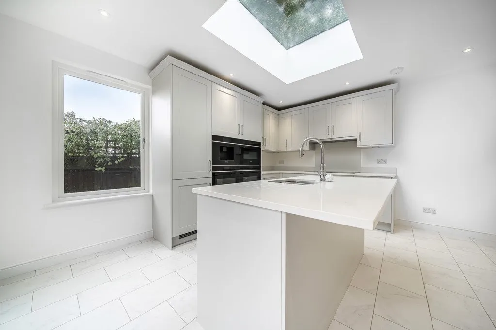 Broomhill Road, BR6, photo 3