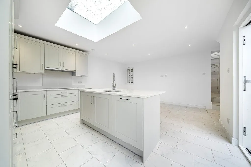 Broomhill Road, BR6, photo 7