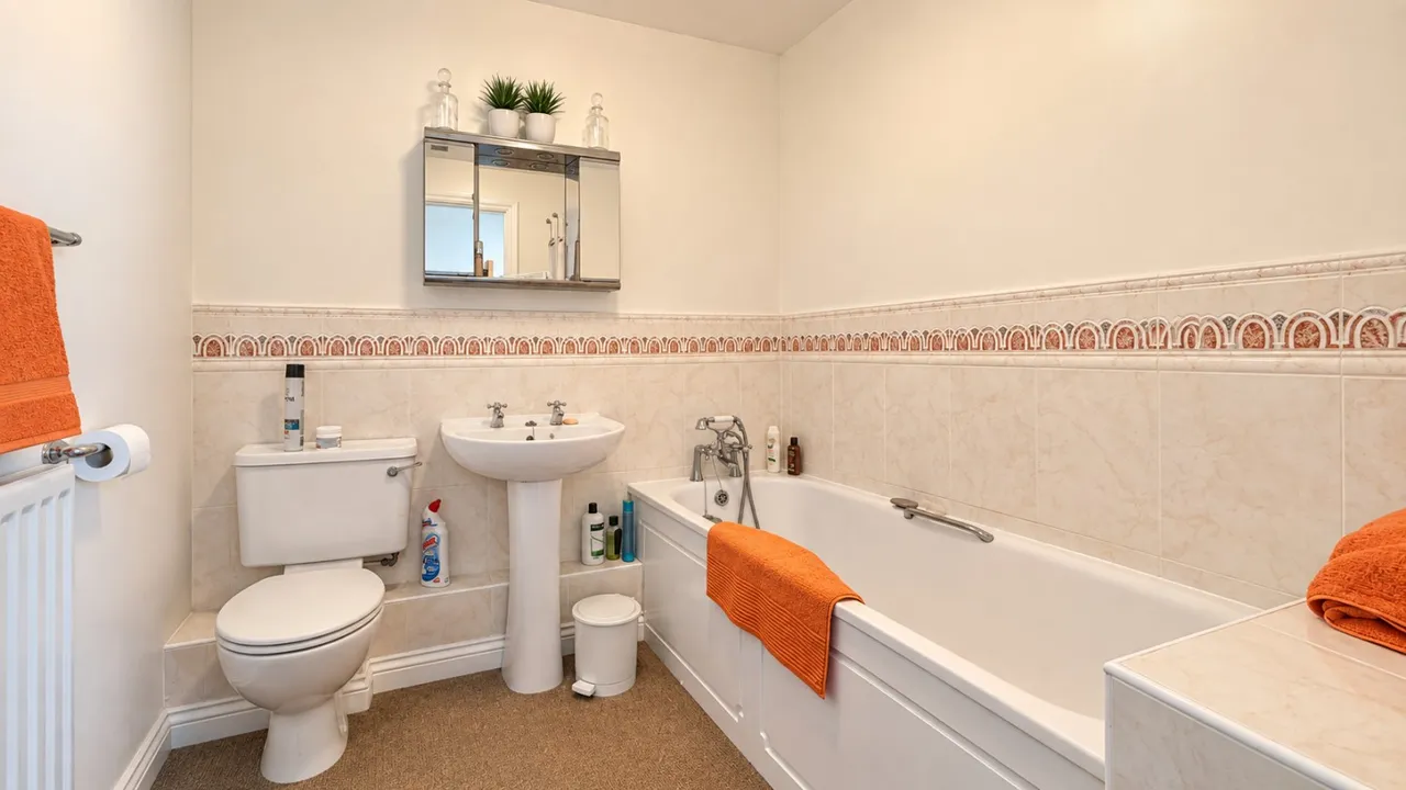 Station Road, Netley Abbey, SO31, photo 12