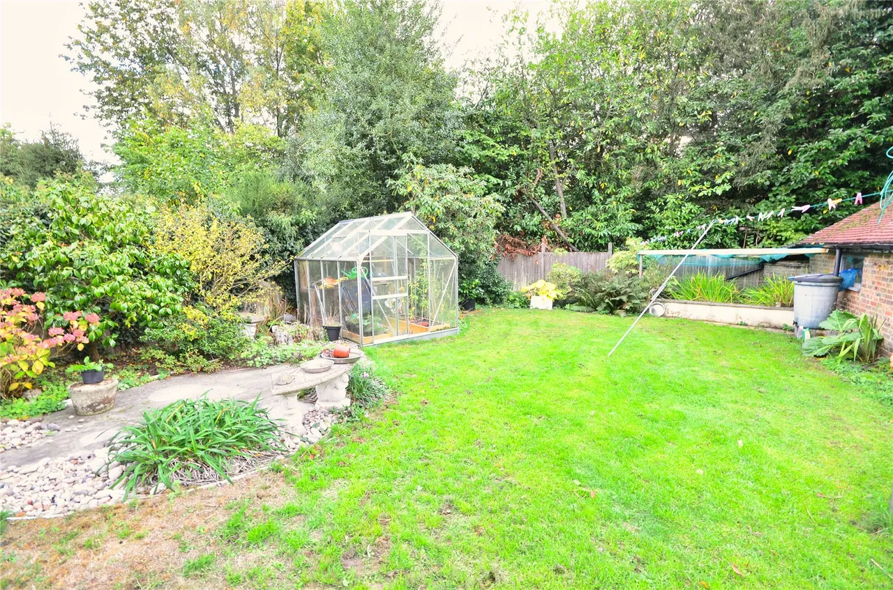 Racecourse Road, Dormansland, RH7, photo 20