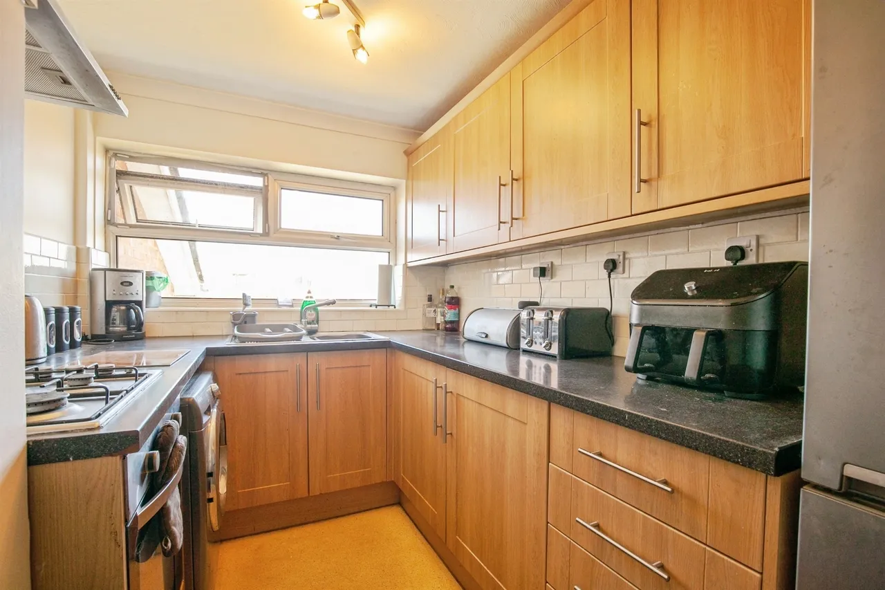 Paddockhall Road, Haywards Heath, RH16, photo 7