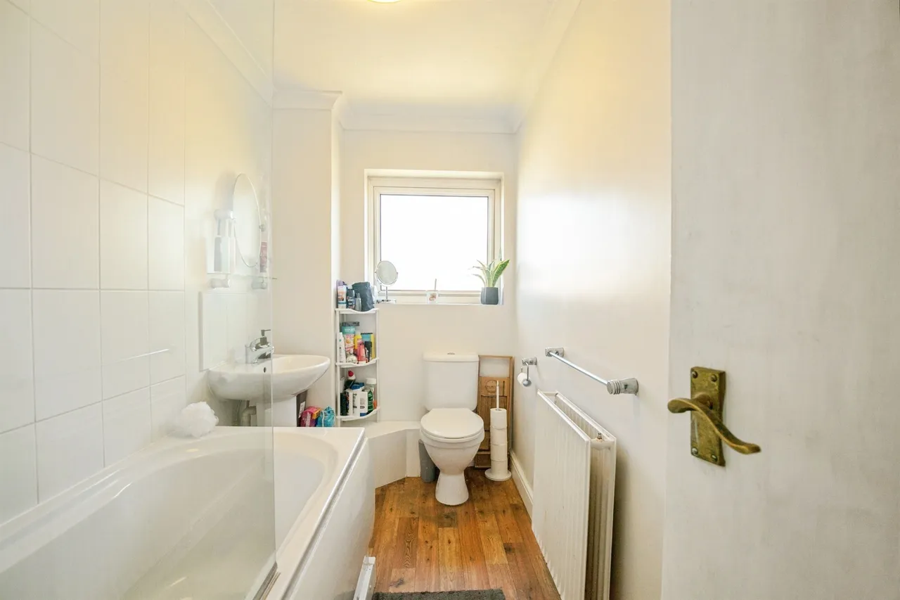 Paddockhall Road, Haywards Heath, RH16, photo 8