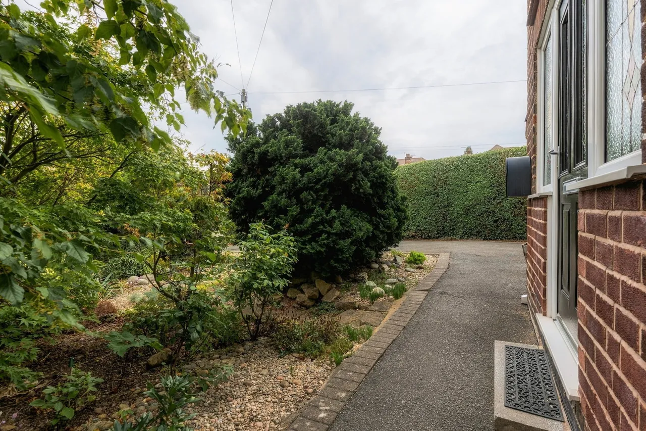 The Close, Beeston, NG9, photo 37