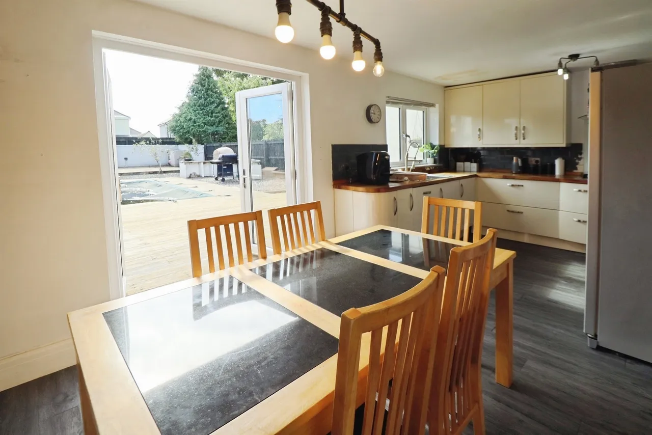 Linden Grove, Cardiff, CF3, photo 7