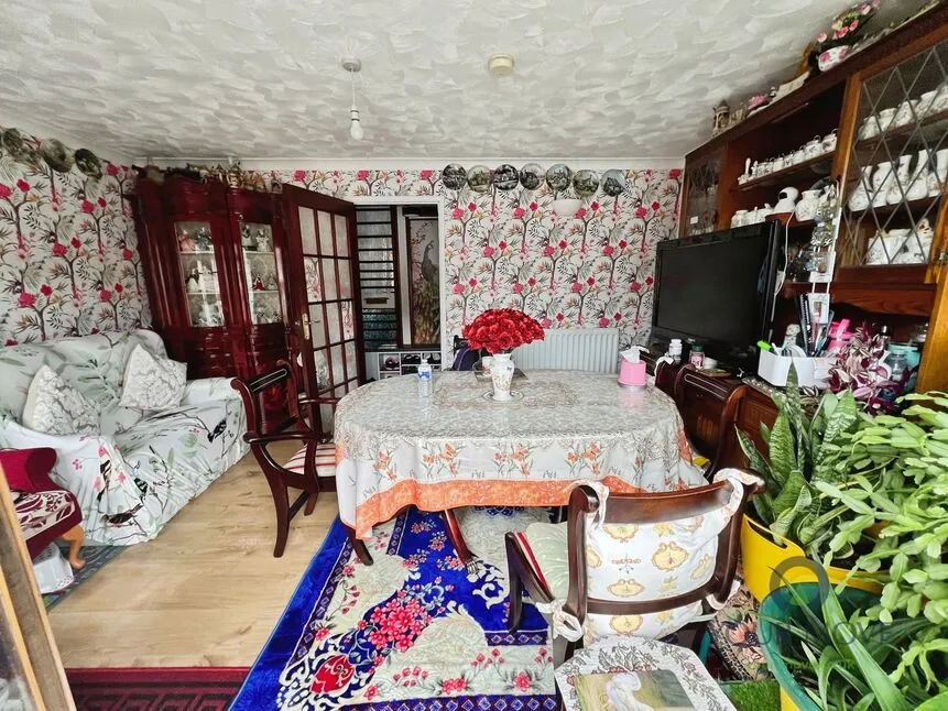Roberts Green Road, Upper Gornal, West Midlands, DY3, photo 2