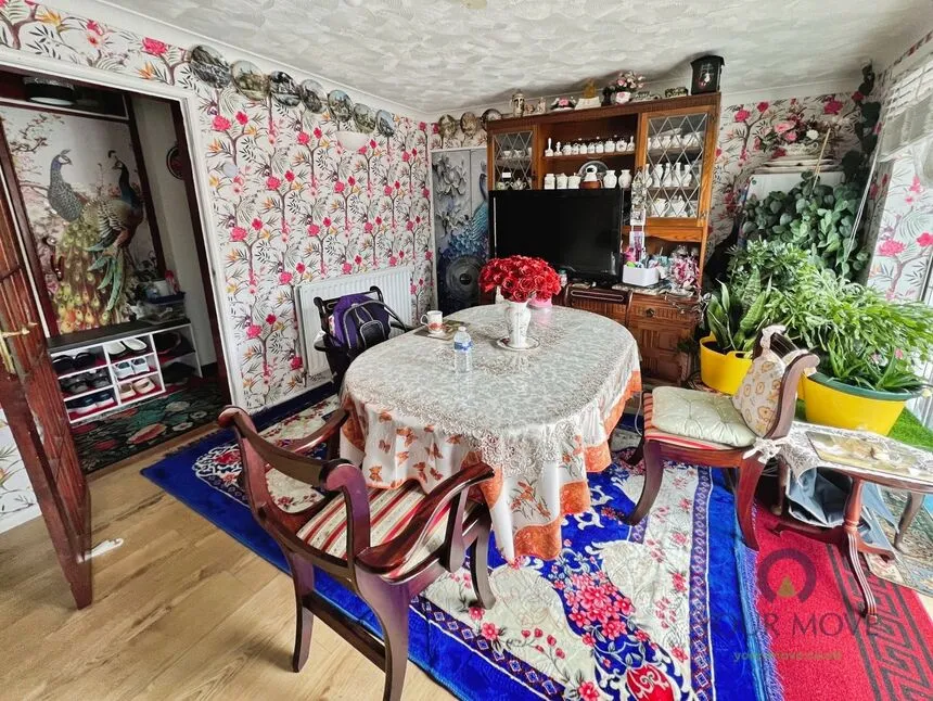 Roberts Green Road, Upper Gornal, West Midlands, DY3, photo 4