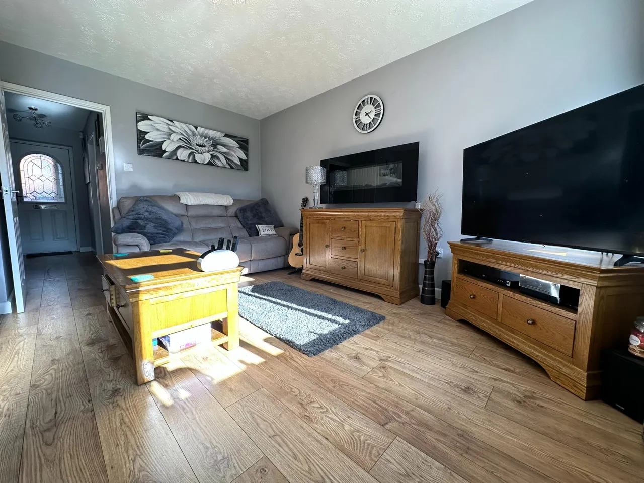 Caister, Amington, B77, photo 6