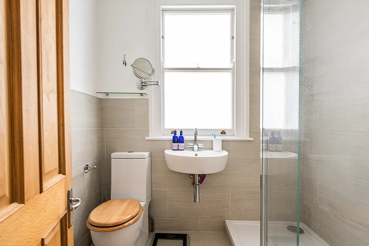 Northcote Road, London, SW11, photo 8