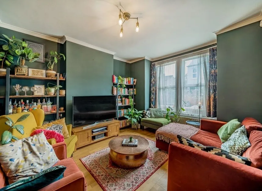 3 bed house for sale — Rostella Road, Tooting, SW17