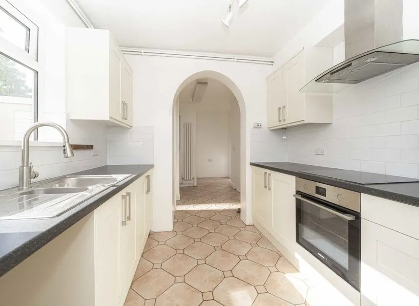 Heathlands Close, Sunbury-on-thames, TW16, photo 5