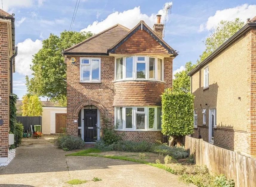 3 bed house for sale, Heathlands Close, Sunbury-on-thames, TW16
