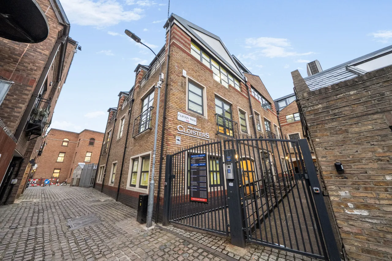 2 bed flat for sale, London, W6