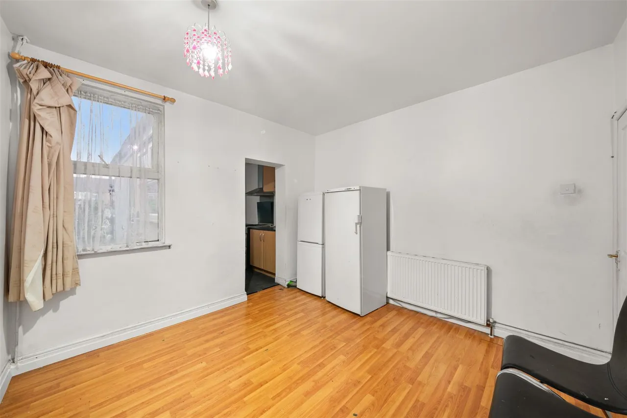 Myrtle Road, Hounslow, photo 4