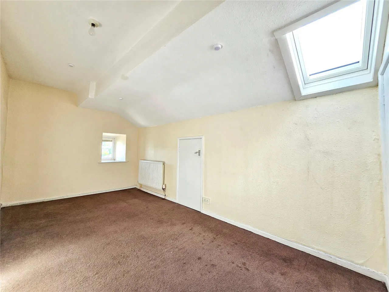 Newchurch Road, Stacksteads, OL13, photo 9