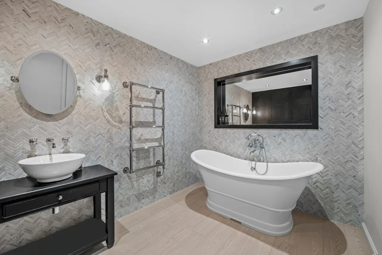Kew Bridge Road, Brentford, TW8, photo 10